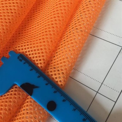 PH-YN  反光硬網布  成份：100%滌綸   3空1圓孔網布 後面照